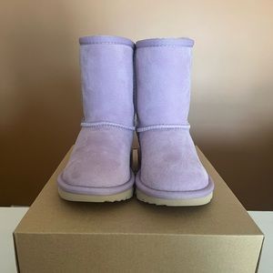 New UGG classic boots for toddler girl